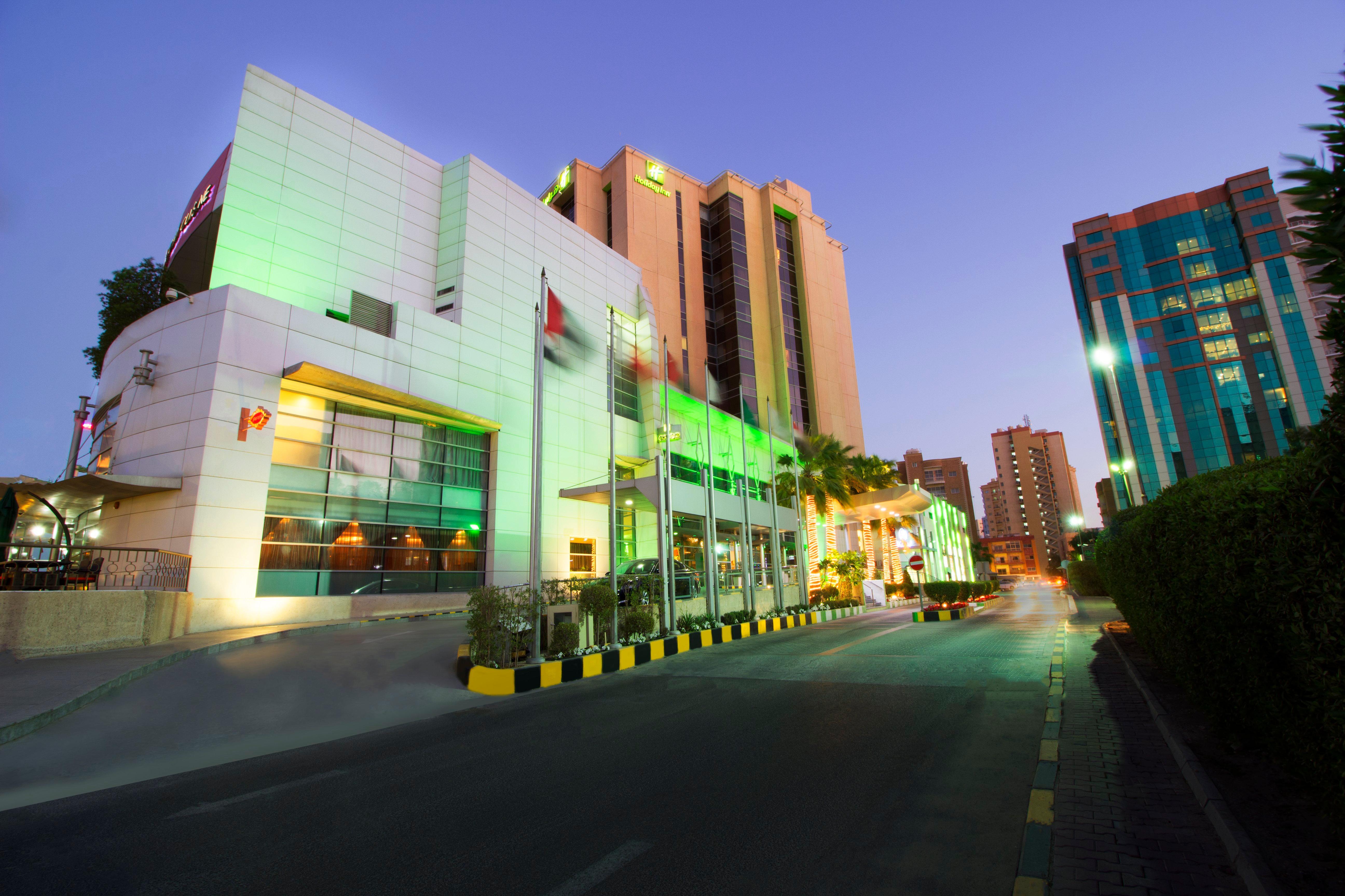 الشقق الفندقية اجنحة هوليداي إن الكويت السالمية المظهر الخارجي الصورة